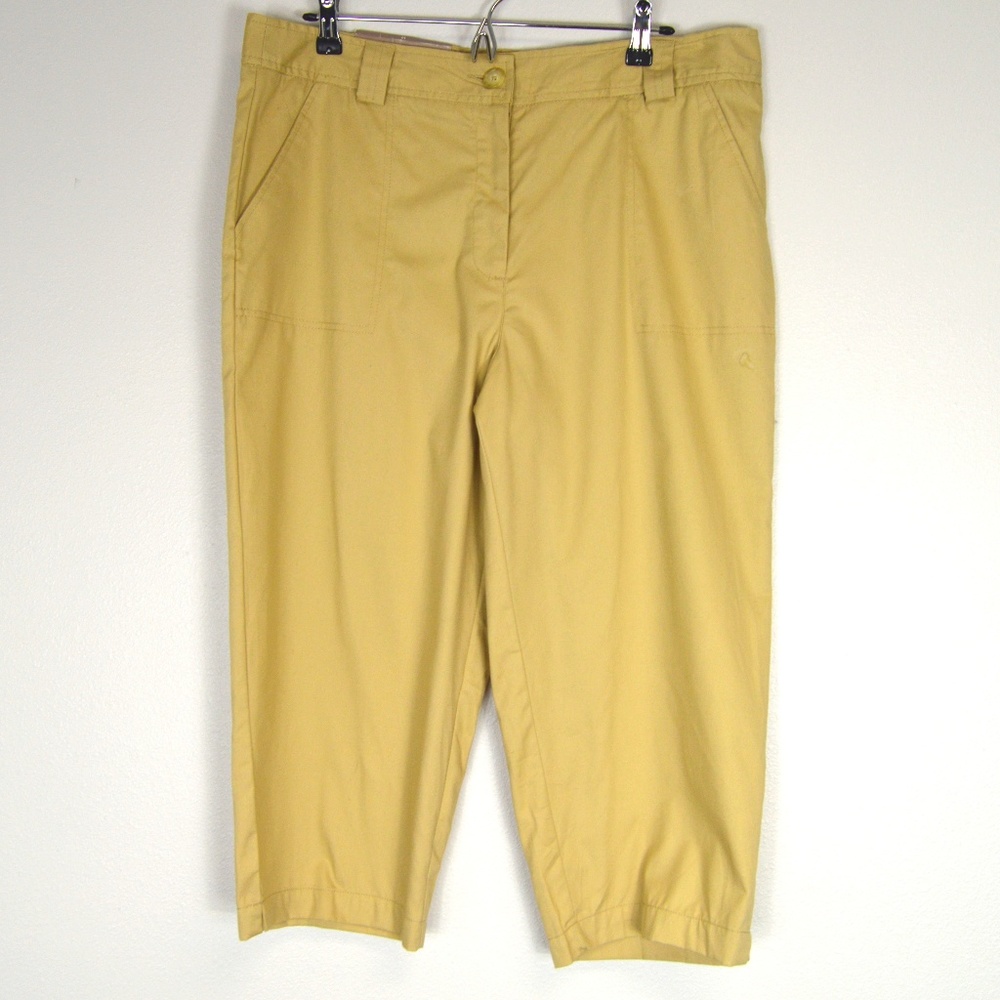 Women's Tan Capri Pants